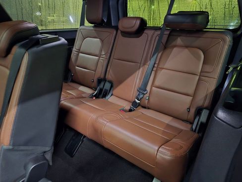 Used 2023 Lincoln Navigator L Reserve AWD/4WD image 38