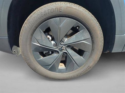 Used 2025 Volkswagen Taos S FWD image 15
