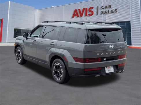 Used 2025 Hyundai Santa Fe SEL image 3