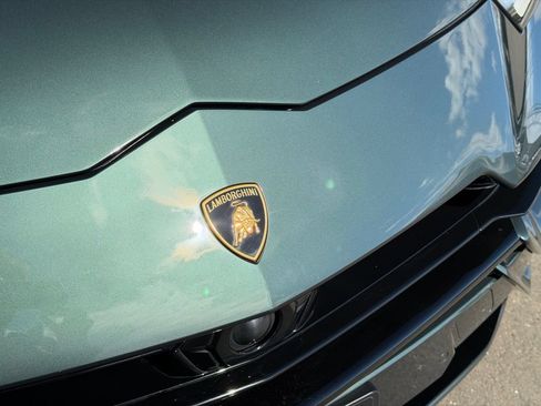 Used 2024 Lamborghini Urus S AWD/4WD image 11