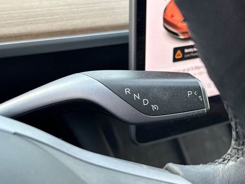 Used 2021 Tesla Model Y Long Range image 22