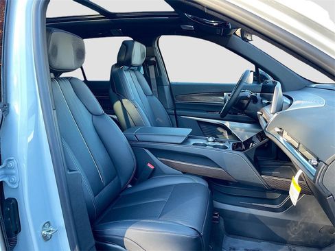 New 2026 Cadillac Vistiq Luxury image 29