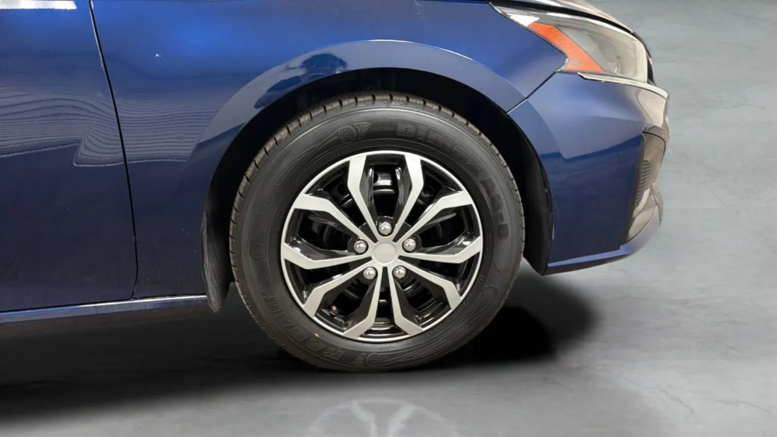 Used 2024 Nissan Altima 2.5 S FWD image 25