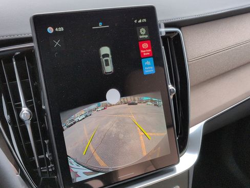 New 2026 Volvo XC90 B5 Core AWD/4WD image 12