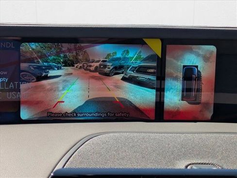 New 2025 Lincoln Nautilus Reserve image 11