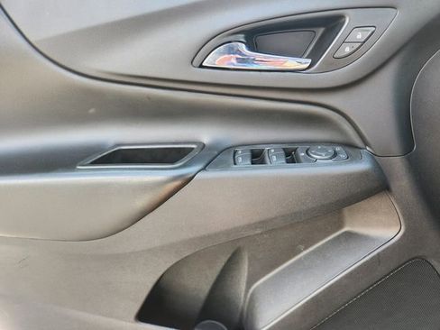 Used 2021 Chevrolet Equinox LT w/ LPO, Floor Liner Package image 29