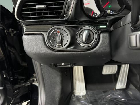 Used 2019 Porsche 911 Carrera T image 28