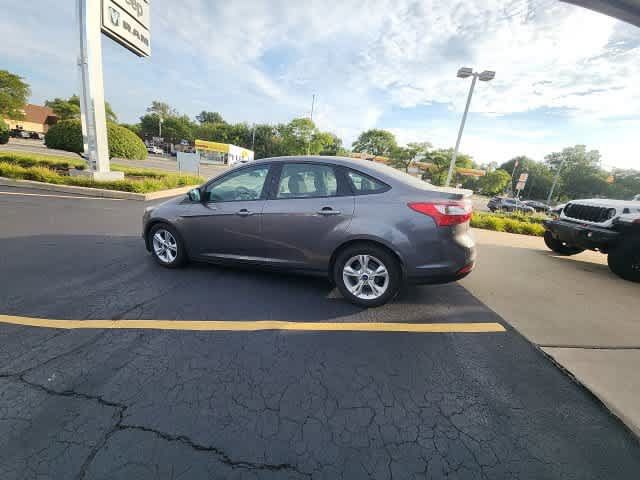 Used 2014 Ford Focus SE w/ SE Winter Package FWD image 17
