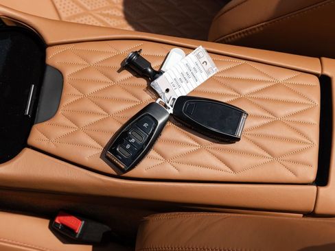 Used 2025 Aston Martin DB12 Convertible RWD image 54
