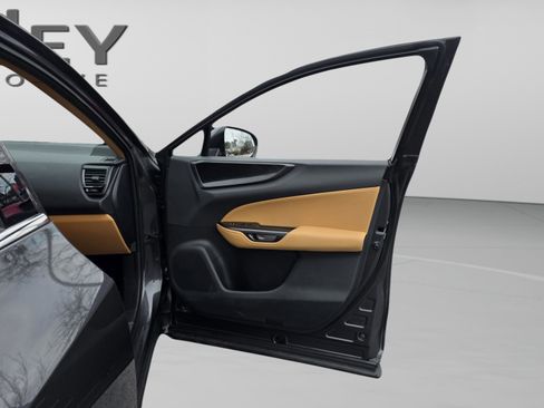 Certified 2025 Lexus NX 250 FWD image 28