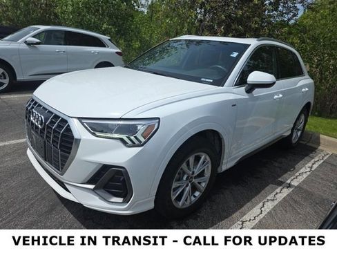 Used 2023 Audi Q3 2.0T Premium w/ Convenience Package AWD/4WD image 1