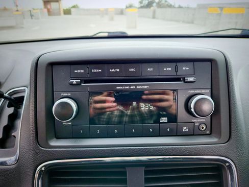 Used 2015 Dodge Grand Caravan SE w/ Quick Order Package 29E SE image 42