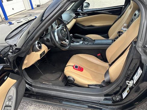 Used 2016 MAZDA MX-5 Miata Grand Touring RWD image 6