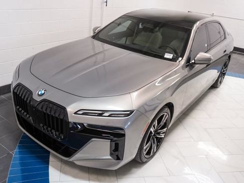 Used 2023 BMW 740i RWD image 38
