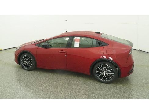 New 2026 Toyota Prius XLE image 4