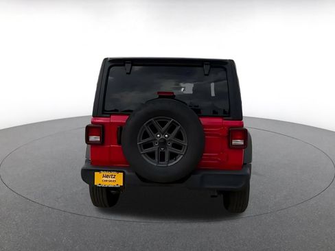 Used 2025 Jeep Wrangler Unlimited Sport AWD/4WD image 12