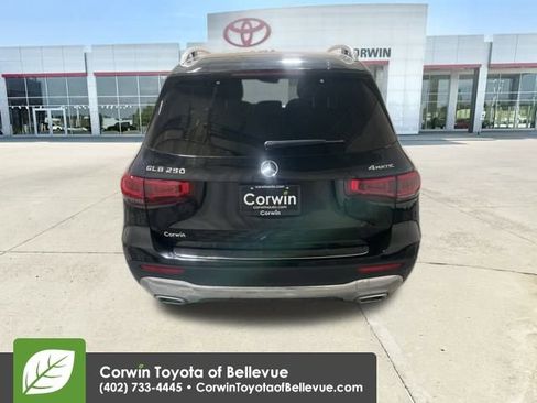 Used 2023 Mercedes-Benz GLB 250 4MATIC image 4