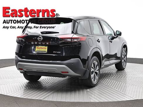 Used 2021 Nissan Rogue SV w/ Premium Package AWD/4WD image 5