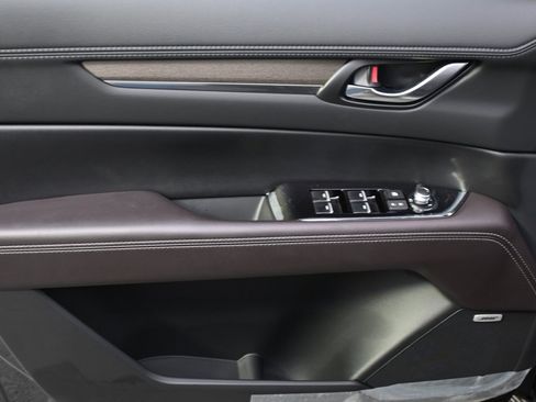 New 2025 MAZDA CX-5 Signature image 22