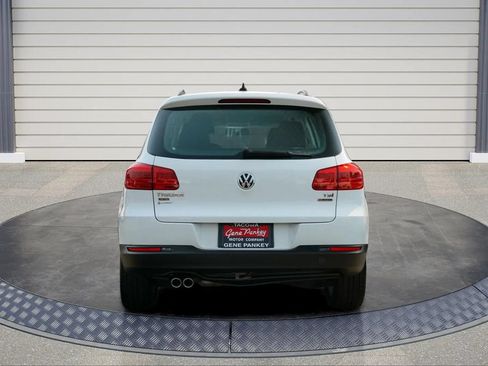Used 2017 Volkswagen Tiguan Limited w/ Premium Package AWD/4WD image 6