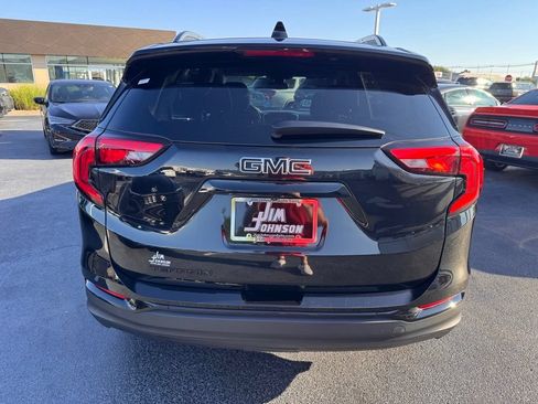 Used 2020 GMC Terrain SLE w/ Driver Convenience Package FWD image 4