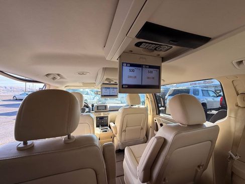 Used 2009 Volkswagen Routan SEL FWD image 10