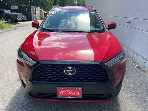 Used 2023 Toyota Corolla Cross LE AWD/4WD image 3