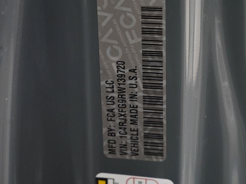 Used 2024 Jeep Wrangler Unlimited Rubicon image 30