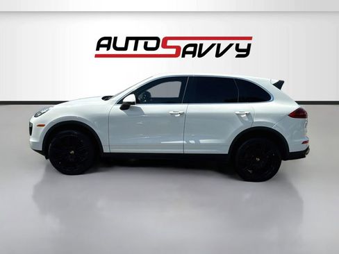Used 2016 Porsche Cayenne w/ Premium Package image 4