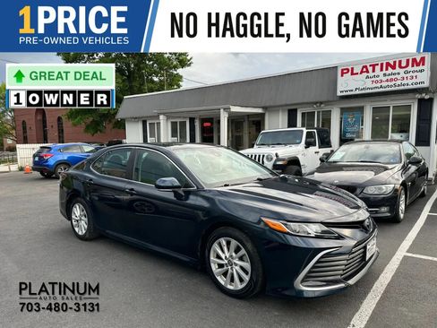Used 2021 Toyota Camry LE w/ Convenience Package FWD image 1