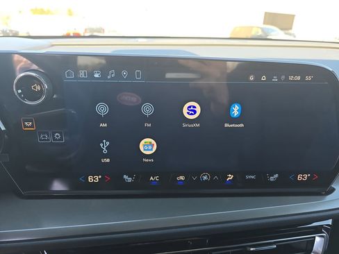 New 2026 Chevrolet Traverse LT w/ Sun and Wheel Package image 24