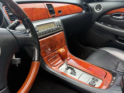 Used 2007 Lexus SC 430 Convertible RWD image 35