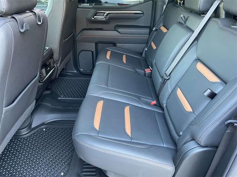 Used 2024 GMC Sierra 1500 AT4 w/ Technology Package image 12