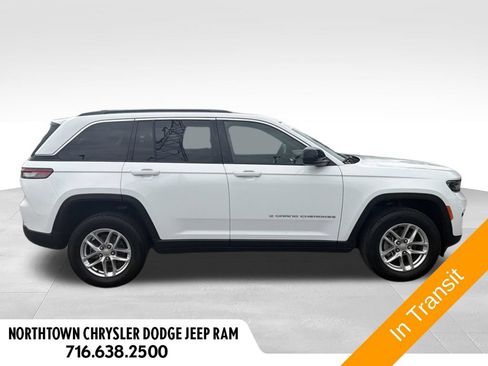 Used 2025 Jeep Grand Cherokee Laredo X w/ Luxury Tech Group I AWD/4WD image 9