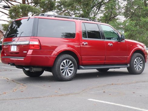 Used 2015 Ford Expedition EL XLT w/ Equipment Group 202A AWD/4WD image 5