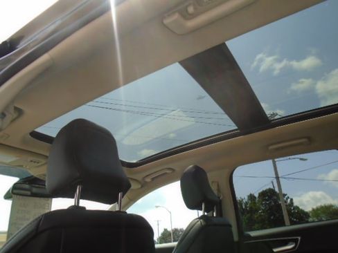 Used 2024 Ford Edge SEL w/ Convenience Package AWD/4WD image 5