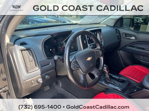 Used 2022 Chevrolet Colorado Z71 w/ Z71 Midnight Edition AWD/4WD image 13