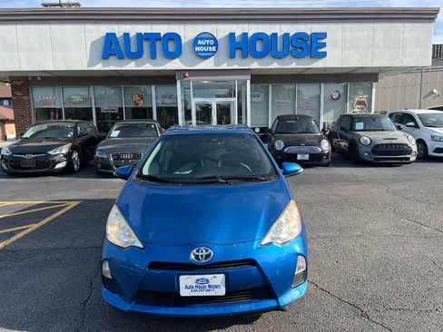 Used 2012 Toyota Prius C Three FWD image 2