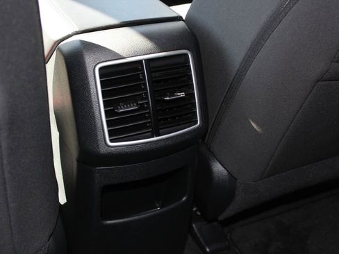 Used 2023 Kia Sportage LX image 16