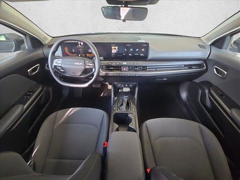 Used 2025 Kia K4 FWD image 16