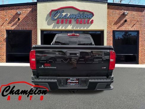 Used 2021 Chevrolet Colorado LT w/ LT Convenience Package RWD image 8