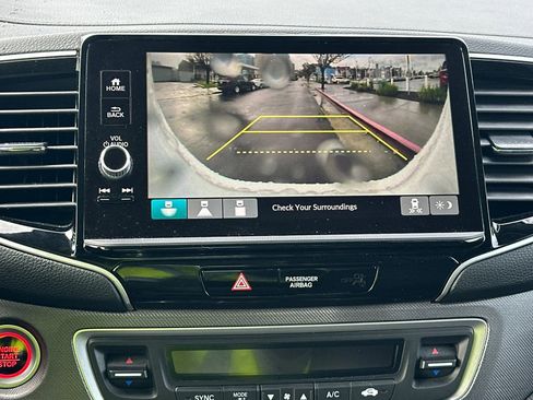 Used 2025 Honda Ridgeline Sport image 22