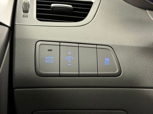 Used 2016 Hyundai Elantra SE w/ Option Group 02 image 13