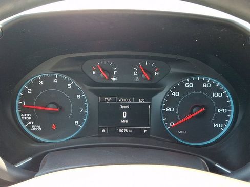 Used 2018 Chevrolet Equinox LT FWD image 20