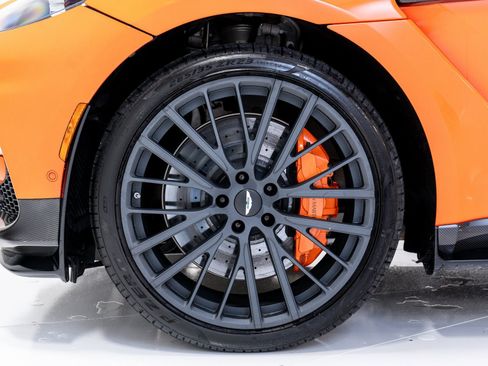 Used 2025 Aston Martin DBX 707 image 41