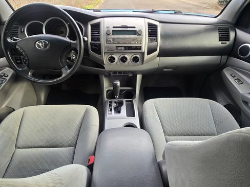 Used 2010 Toyota Tacoma V6 4x4 4dr Double Cab 5.0 ft S image 12