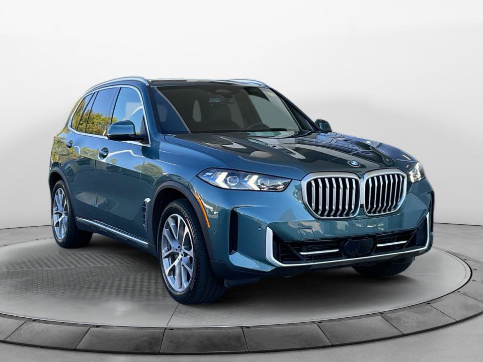 Used 2024 BMW X5 xDrive40i w/ Premium Package AWD/4WD image 1