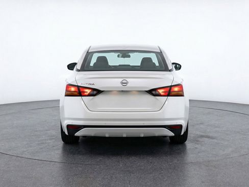 Used 2025 Nissan Altima 2.5 SV FWD image 6