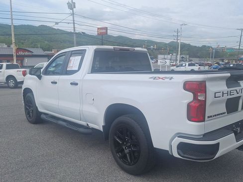 Used 2021 Chevrolet Silverado 1500 Custom w/ Rally Edition AWD/4WD image 6