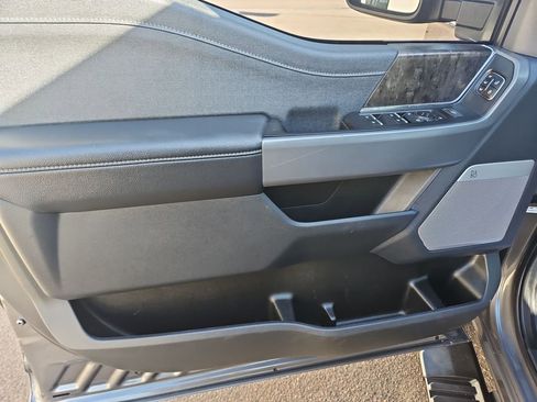 Used 2023 Ford F350 Lariat w/ Sport Appearance Package image 11